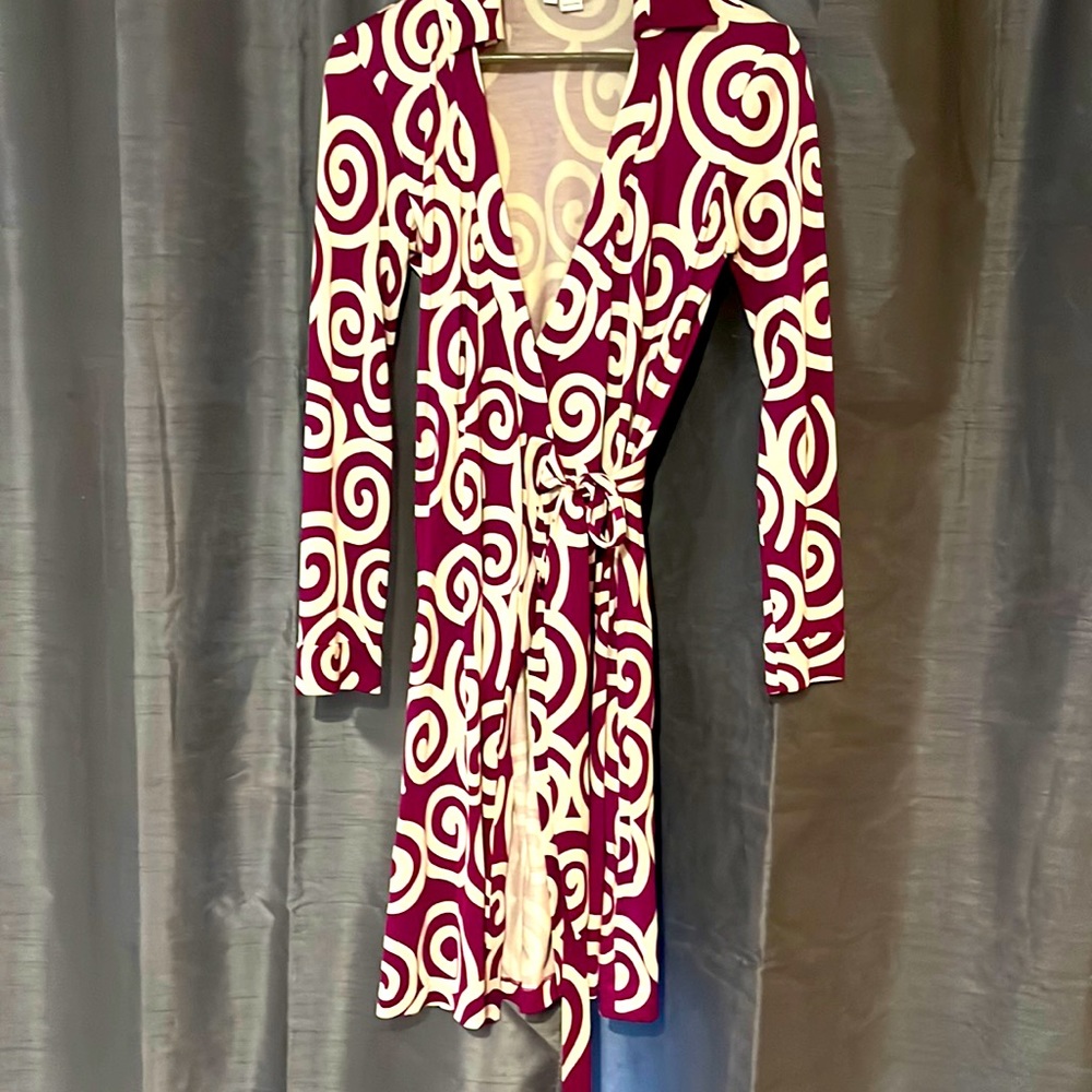 Authentic Diane Von Furstenberg DVF Silk Wrap Dress Orchid purple Sz 6